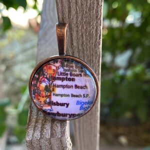 Vintage Travel🧳⛰️ Map Pendant Necklace